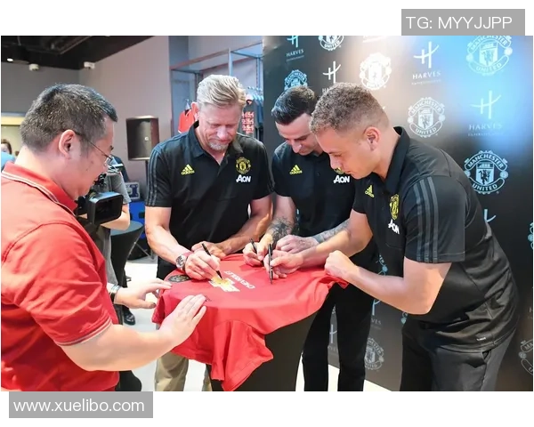 足球球星造型创意小夜灯点亮房间陪伴孩子温馨入眠 足球球星造型创意小夜灯点亮房间陪伴孩子温馨入眠