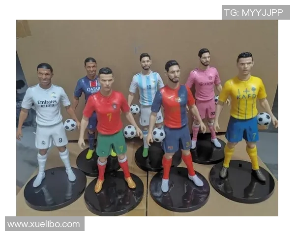 汽车足球球星摆件创意设计展现运动与激情的完美结合 汽车足球球星摆件创意设计展现运动与激情的完美结合